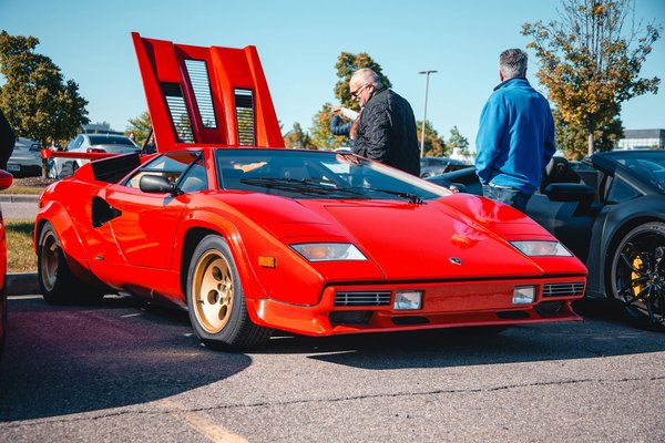 Comment les innovations en matière de matériaux acoustiques influencent-elles le confort des véhicules de luxe?